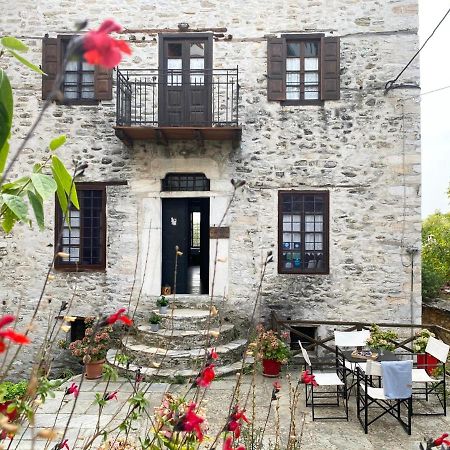 Alatinos Hotel Pinakátai Exterior photo