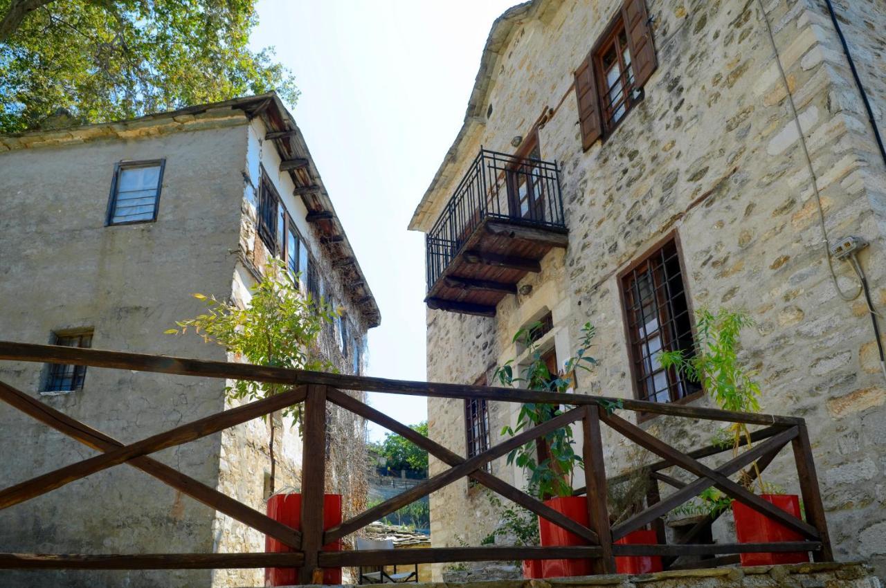 Alatinos Hotel Pinakátai Exterior photo